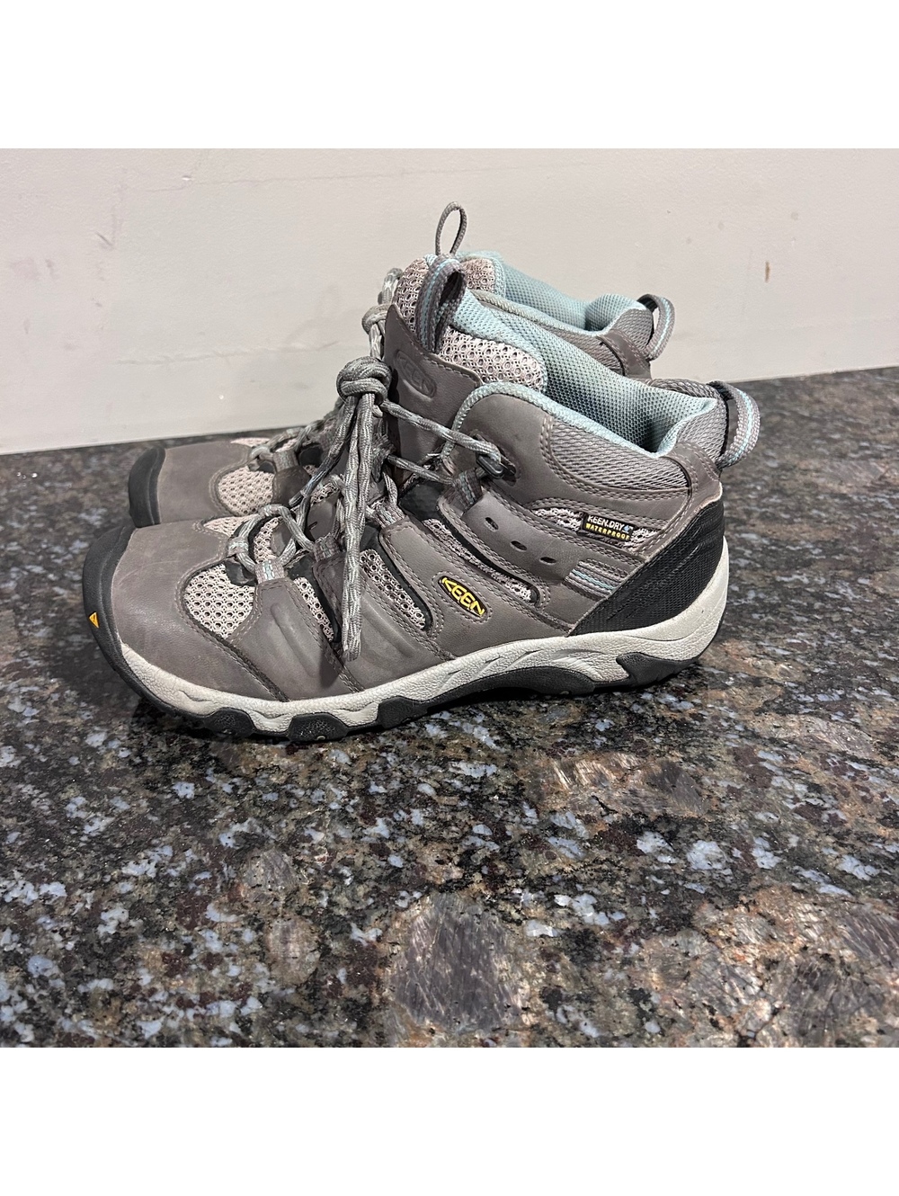Keen Koven Mid Waterproof Hiking Boots Women's Size 8 Steel Grey Wasabi